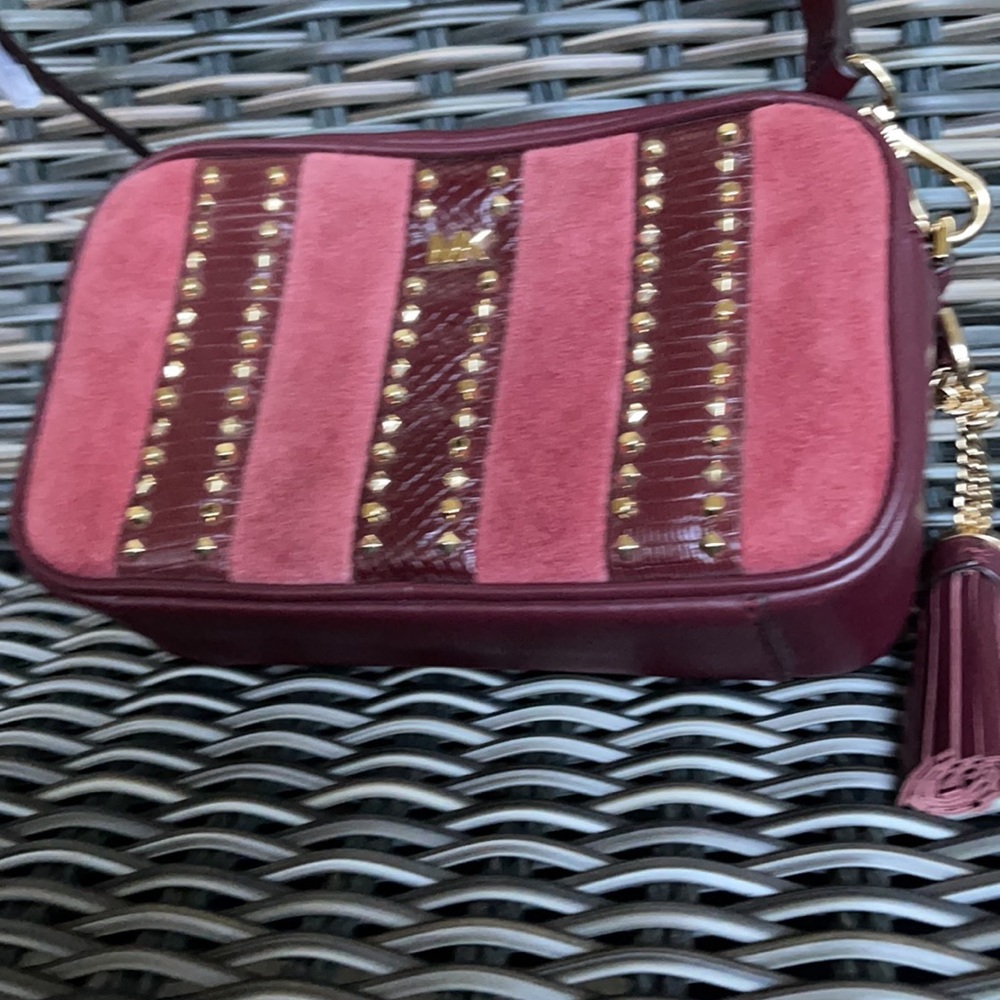 Michael Kors Small Camera Bag Ox Blood North/South - Picture 10 of 16
